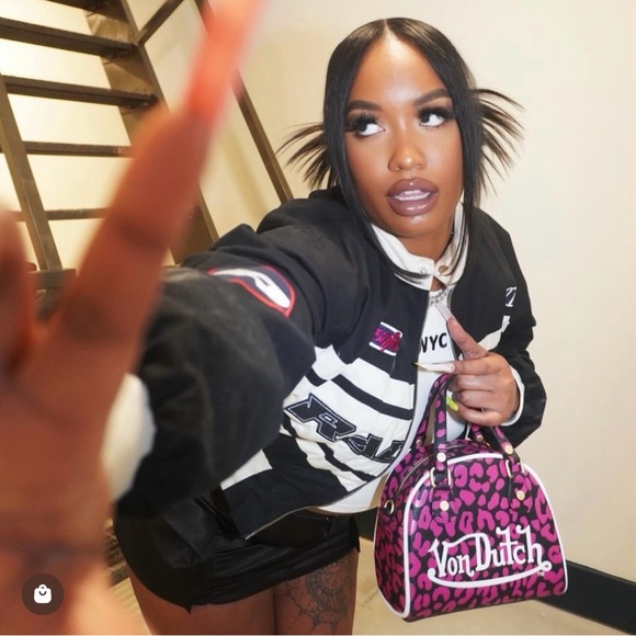Von Dutch Hot Pink Cheetah Bowling Bag - Picture 1 of 7